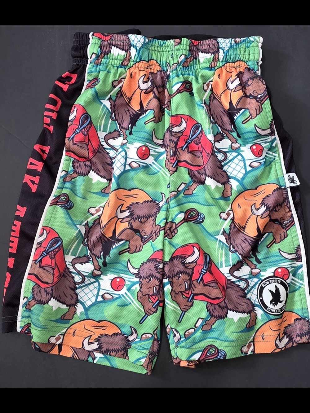 Flow Society Buffalo Lacrosse Print Active Shorts in Green Size Medium - Picture 2 of 6